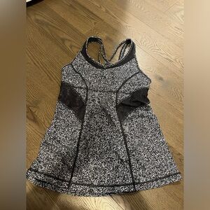 Lululemon tank top